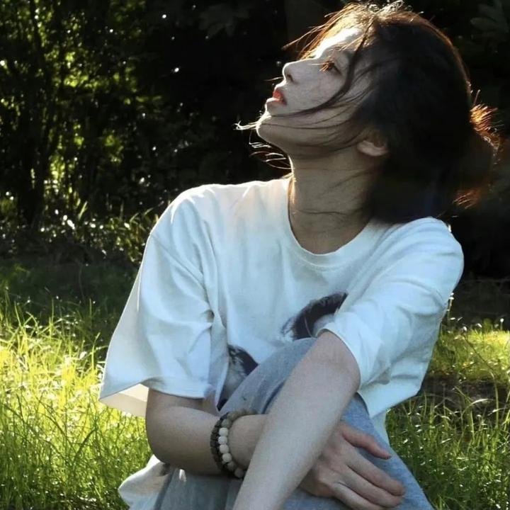 暗红